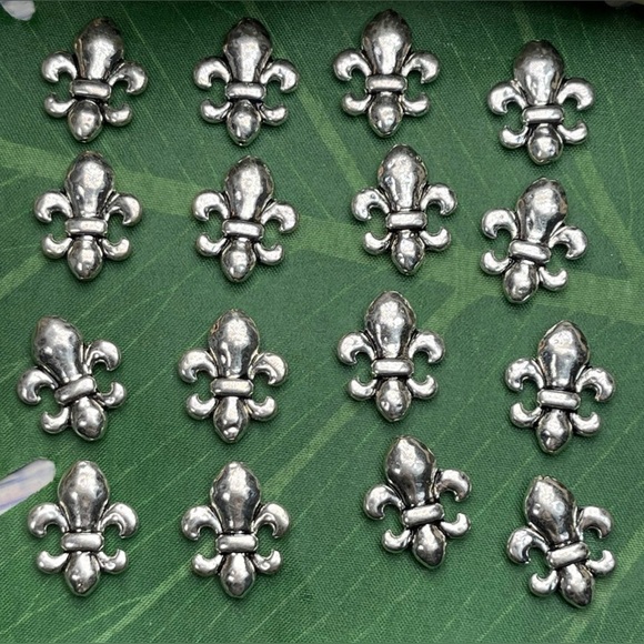NEW Fleur De Lis Silver Tone METAL Beads DIY jewelry making supplies Craft Lot - Picture 4 of 15